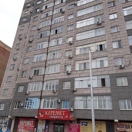 Diplomat Apartments Bisjkek Buitenkant foto
