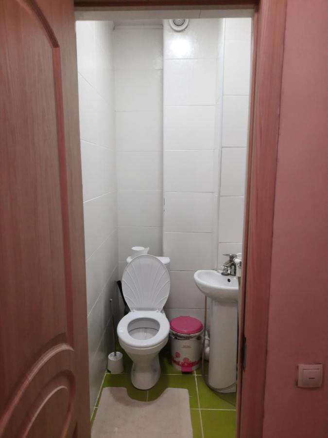 Diplomat Apartments Bisjkek Buitenkant foto