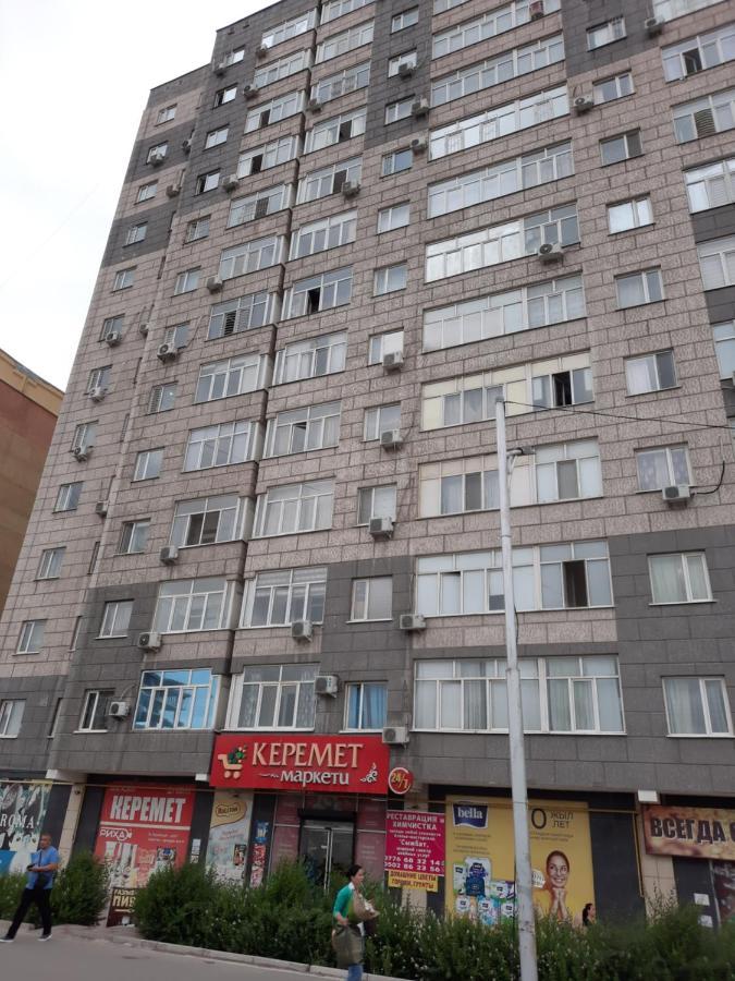 Diplomat Apartments Bisjkek Buitenkant foto